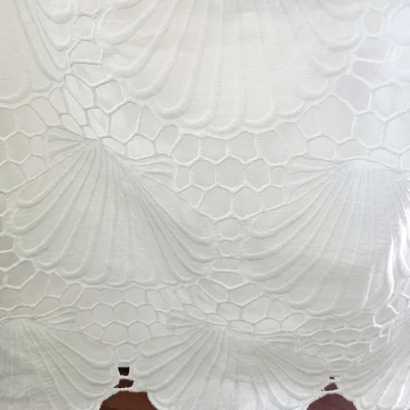 White Scallop Lace Fabric - Picture 9 of 15